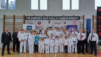 Uczestnicy XVIII Zimowego Turnieju Oyama Karate o Puchar Tarnowskiego Klubu Sportowego Oyama Karate